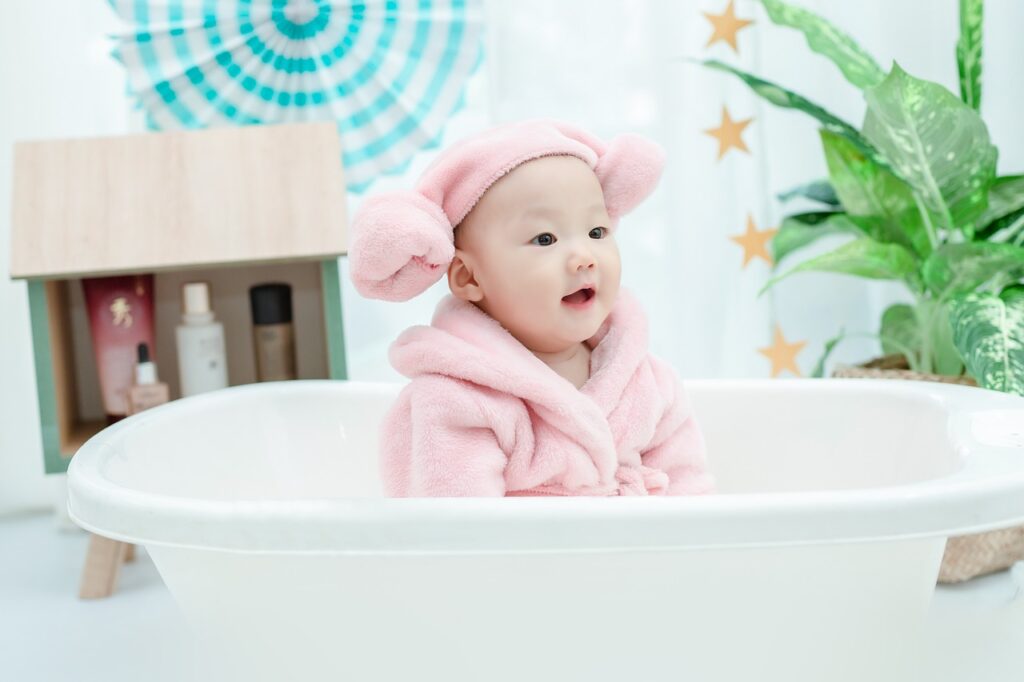 赤ちゃんのお風呂シーン